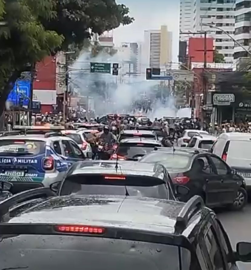 Organizadas de Sport e Santa Cruz se enfrentam em PE