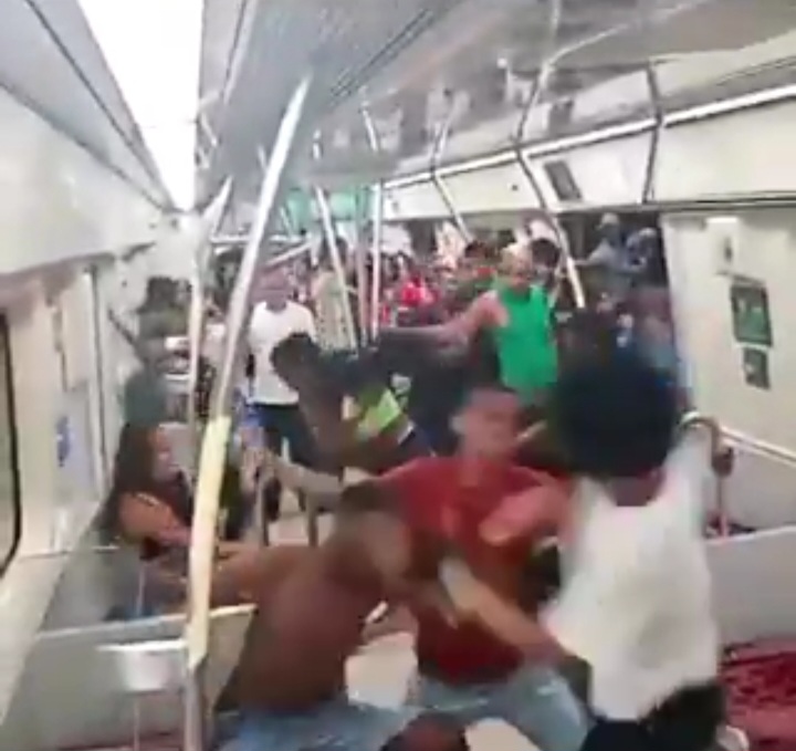 Briga generalizada em metrô após primeiro dia de Carnaval em Salvador