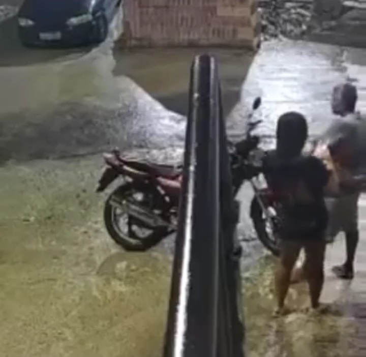 Homem atira contra vizinha por achar que estava sendo filmado