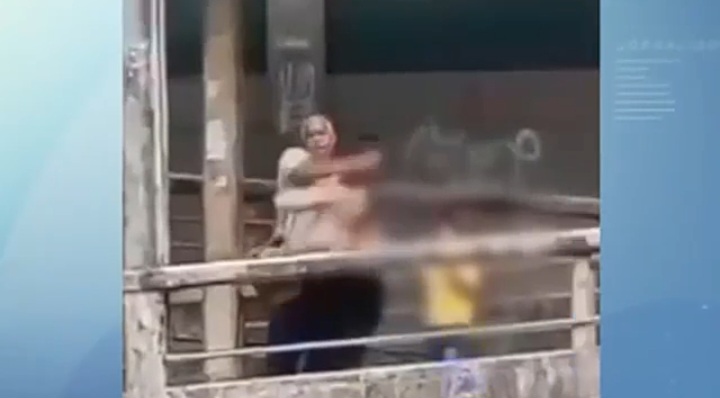 Mãe agredida após filho com Down usar banheiro em estação