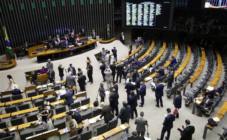 Projeto visa aumentar o número de Deputados Federais