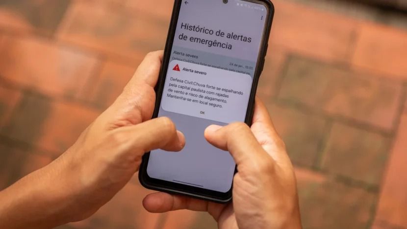 Moradores de São Gonçalo vão receber alerta da emergência via celular em teste do sistema da Defesa Civil neste sábado (14)
