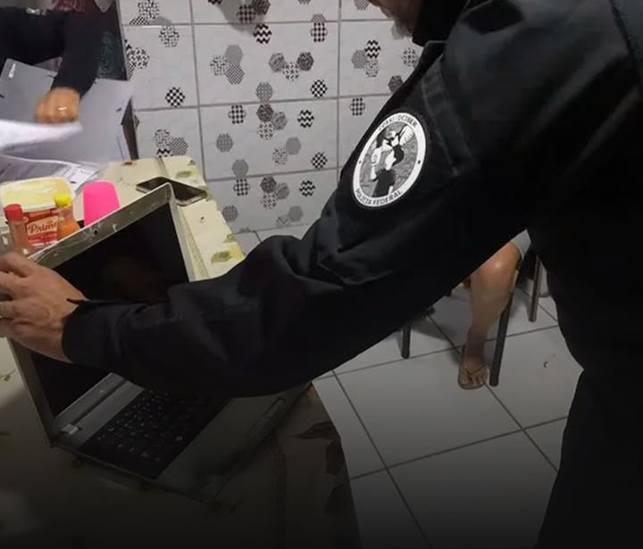 Operação da PF no RN mira suspeito de abusar e filmar irmão autista de 9 anos