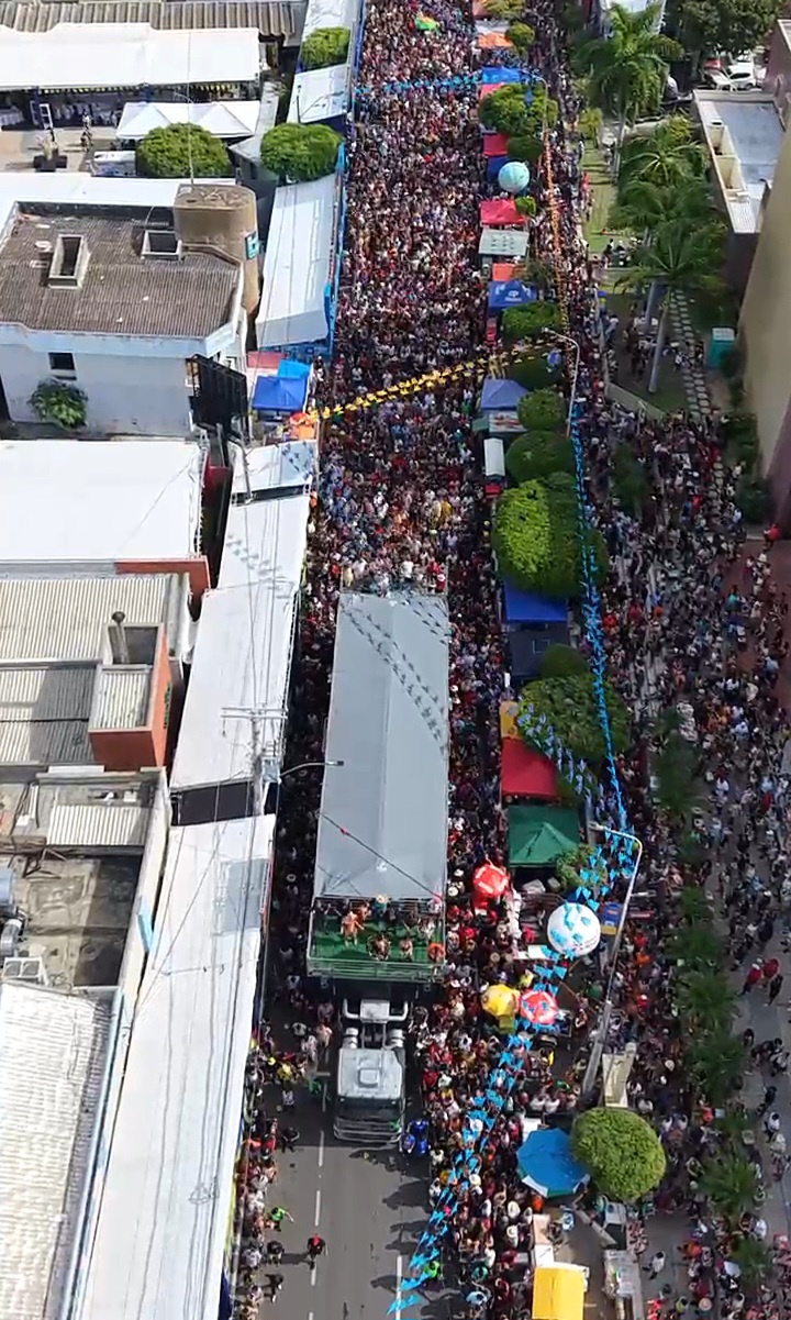 Allyson realiza maior Pingo Da Mei Dia da história