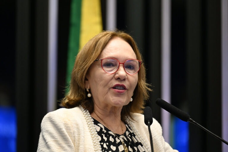 Adultização: Zenaide cobra investigação sobre exploração de crianças
