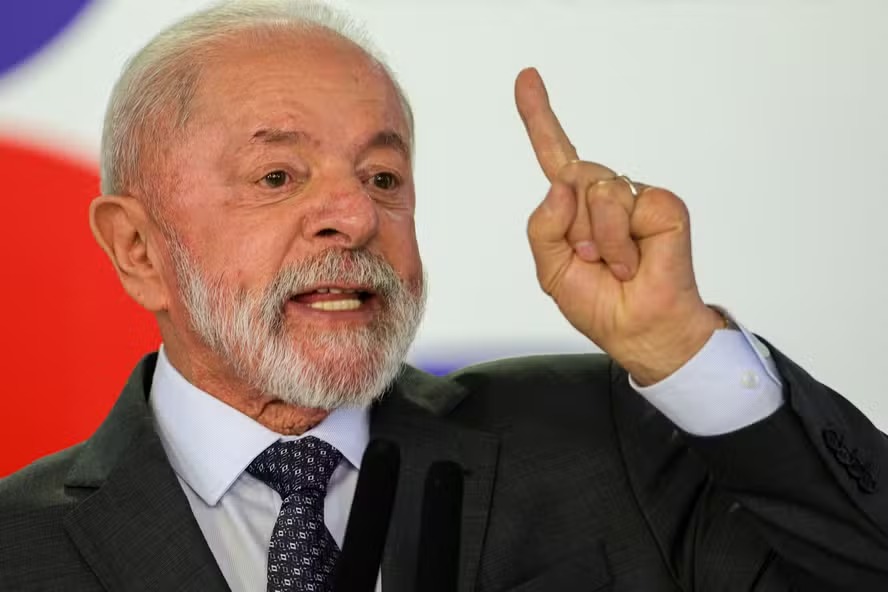“Aqui mandamos nós”, diz Lula ao pedir que Trump não dê palpite no Brasil