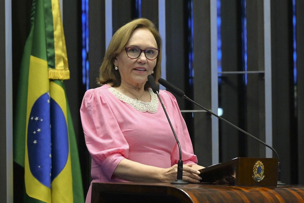 Senado avança projeto de Zenaide que torna o SUS símbolo nacional