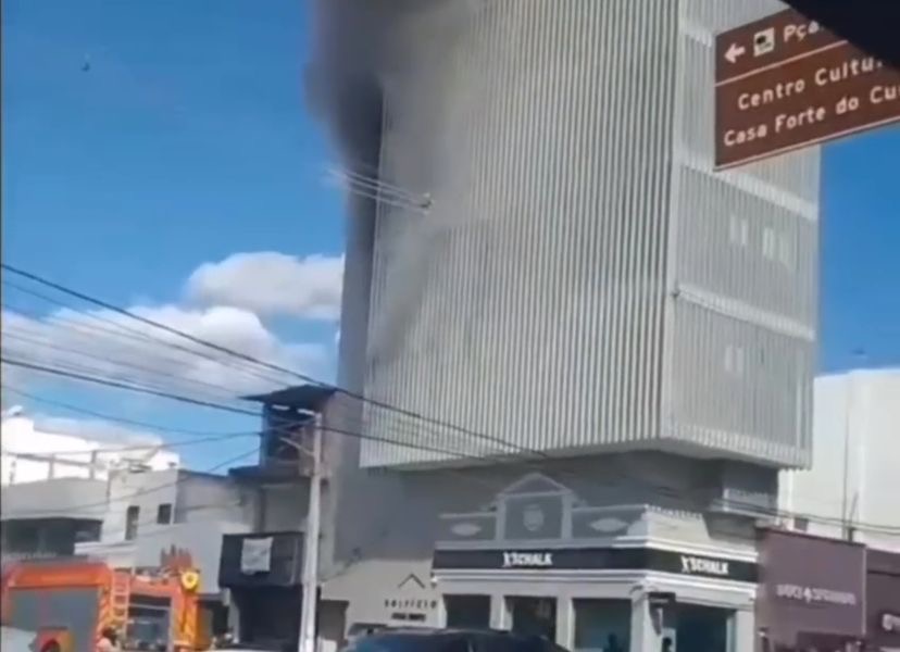 Incêndio atinge apartamento no Centro de Caicó