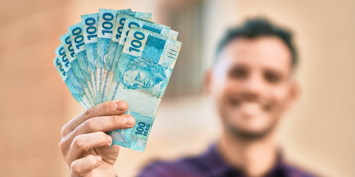 Prefeitura de Extremoz paga décimo terceiro salário e aquece a economia local