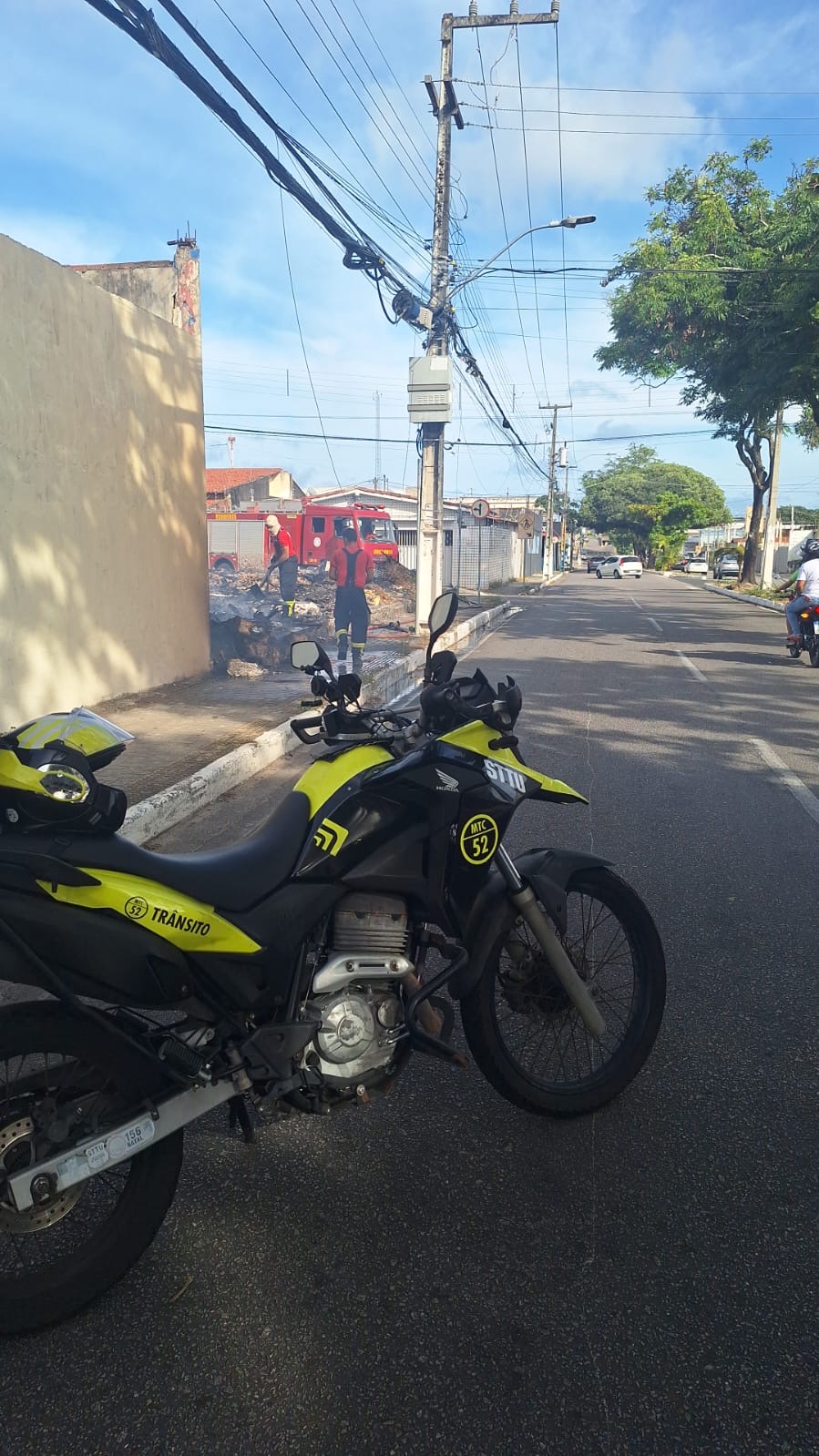 incêndio em um terreno, Mor Gouveia entre a Jaguarari e a São Jose