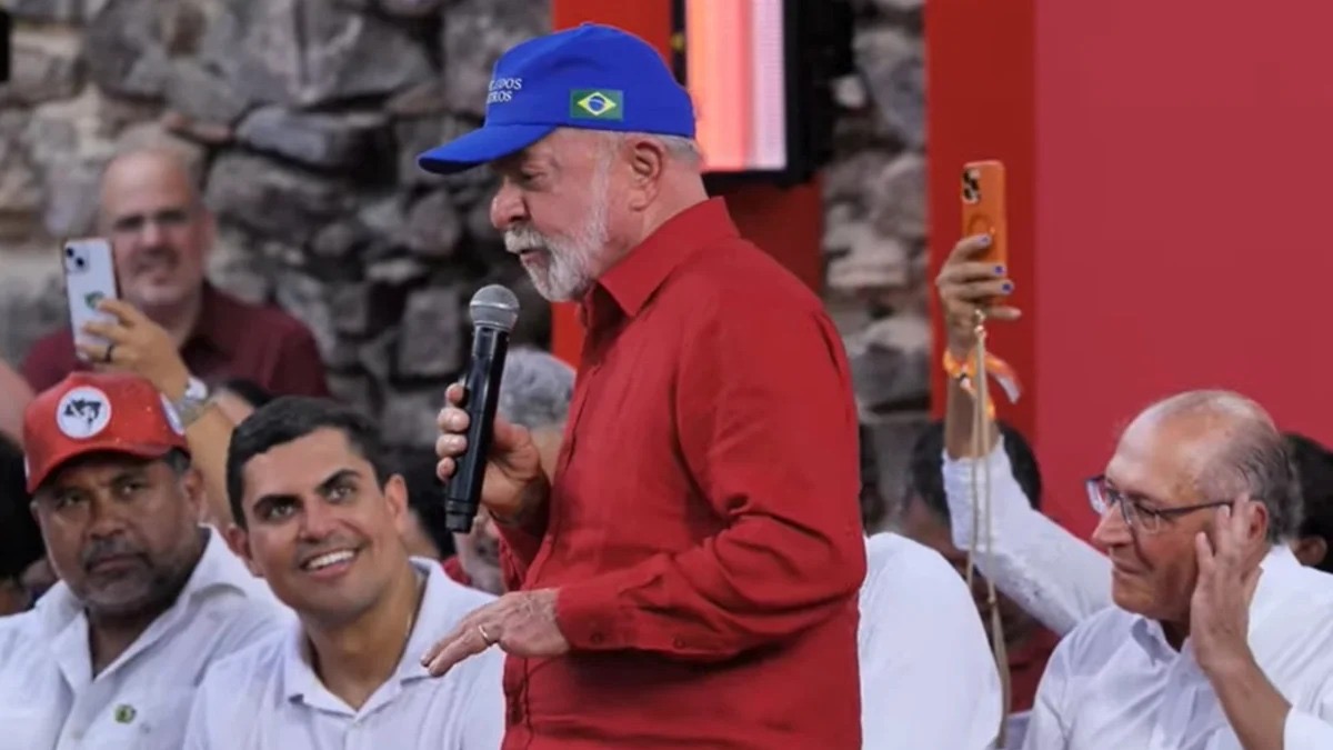 Lula diz que eleição será “guerra” e afirma que acabou o “Lulinha paz e amor”