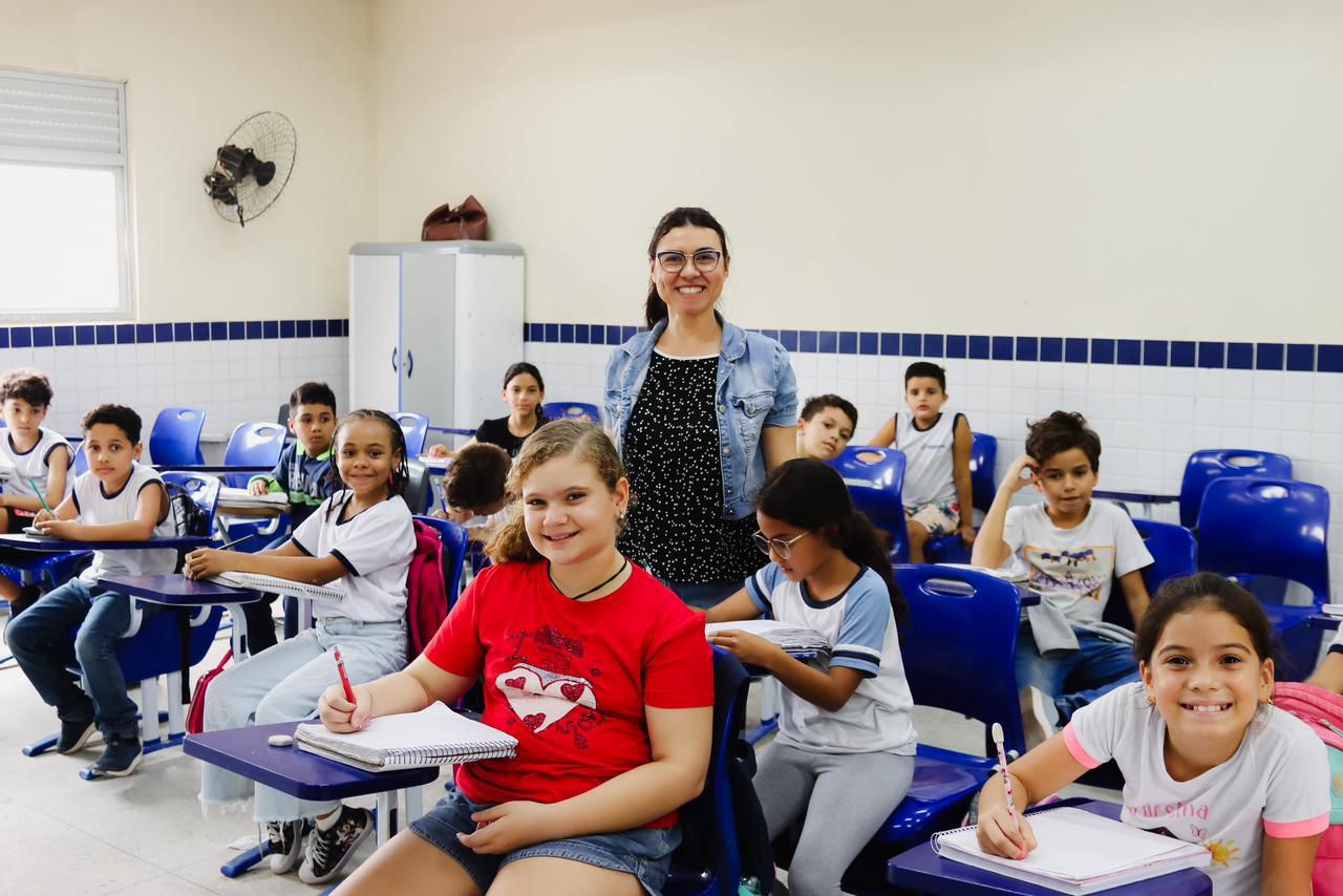 Gestão Nilda convoca professores temporários e acelera avanços na educação em Parnamirim