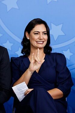 Michelle Bolsonaro pode disputar vaga no Senado pelo Distrito Federal