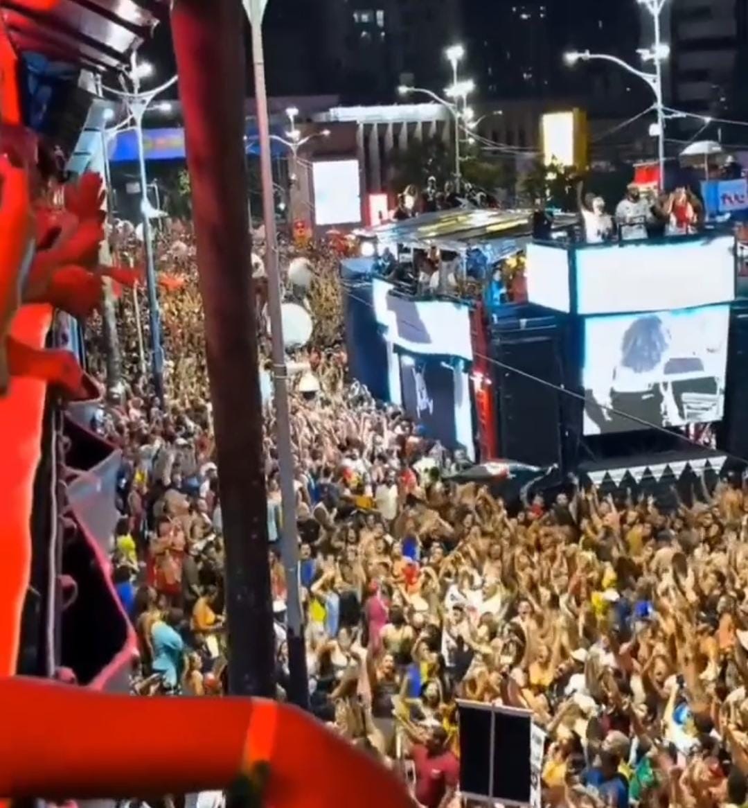 Lula é ovacionado na Bahia