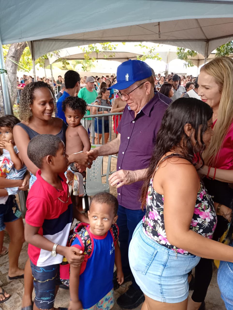 Gestão Jaime Calado mantém tradição e entrega peixe à população