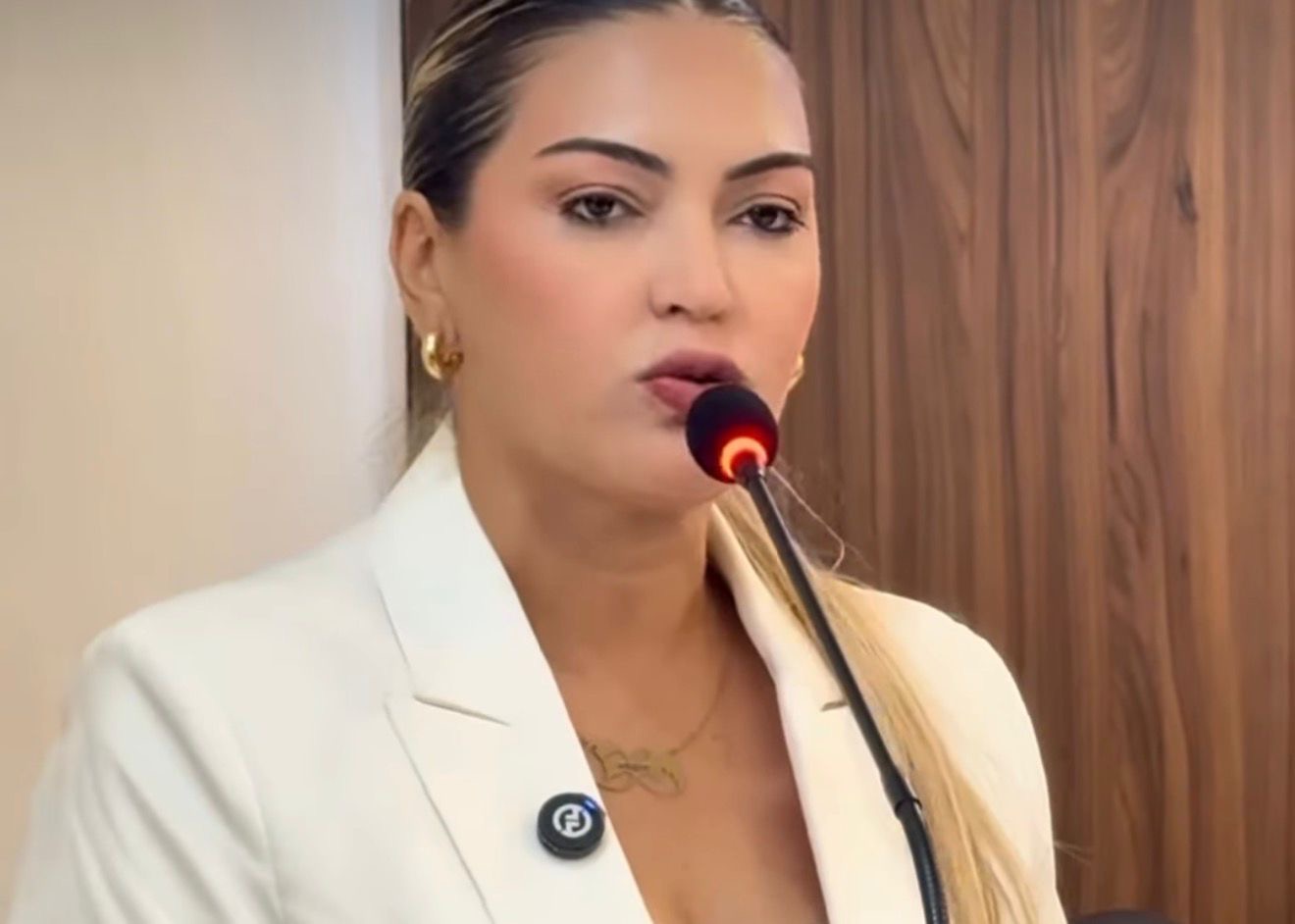 Jussara Sales apresenta balanço da gestão e anuncia novos investimentos na abertura do ano legislativo em Extremoz