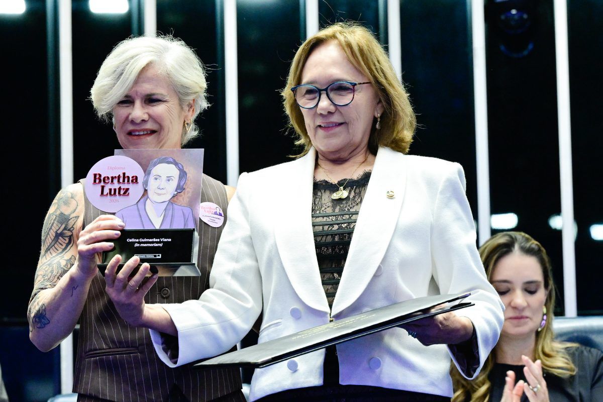 Zenaide entrega comenda e Senado celebra legado de Celina Guimarães