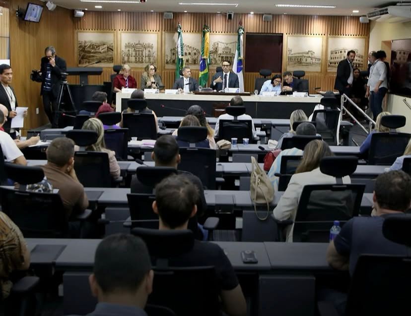 Frete Parlamentar da CMN promove debate sobre bullying e cyberbullying