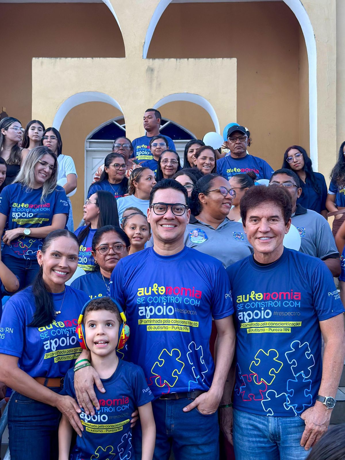Robinson Faria participa de caminhada pelo autismo em Pureza e anuncia emenda para o Centro de Acolhimento a Autistas