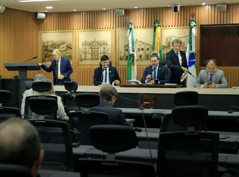 Câmara Municipal de Natal aprecia vetos enviados pelo executivo