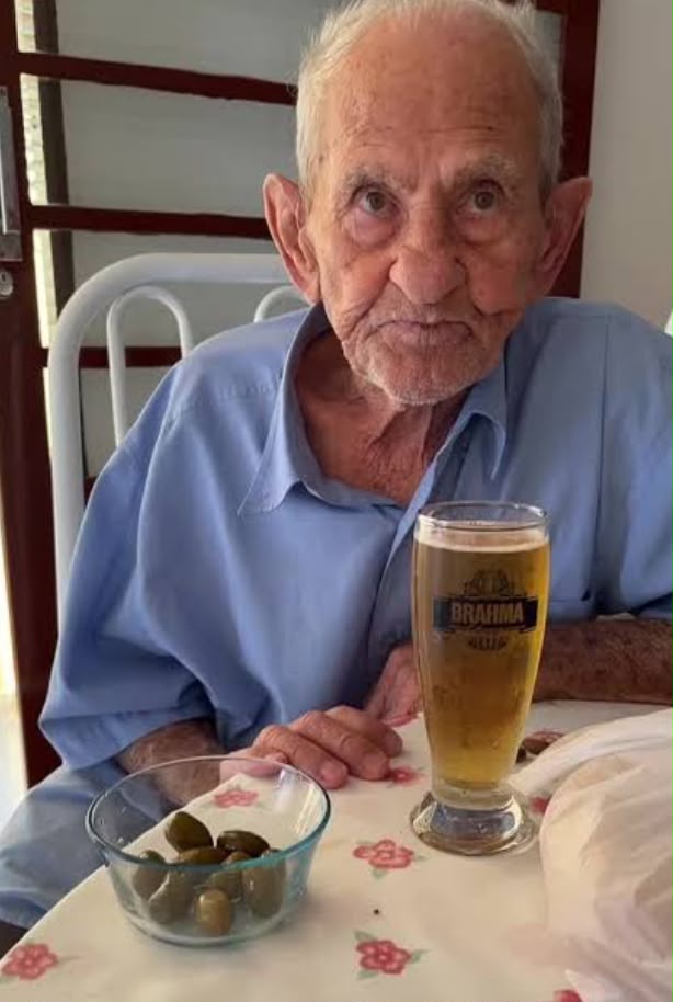 Morre Vovô Anesio