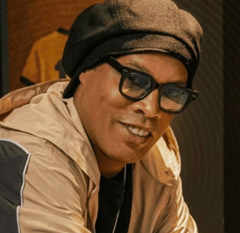Aos 46 anos Ronaldinho Gaúcho é contratado por time da Itália