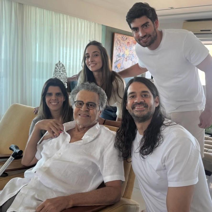 Henrique recebe alta