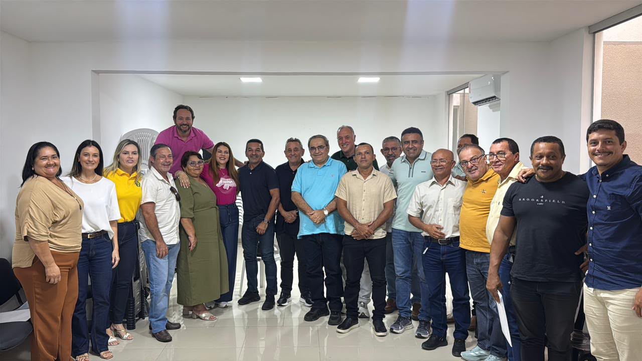 Nina Souza recebe apoio do Prefeito, do Vice-Prefeito e da maioria dos Vereadores de Senador Georgino Avelino