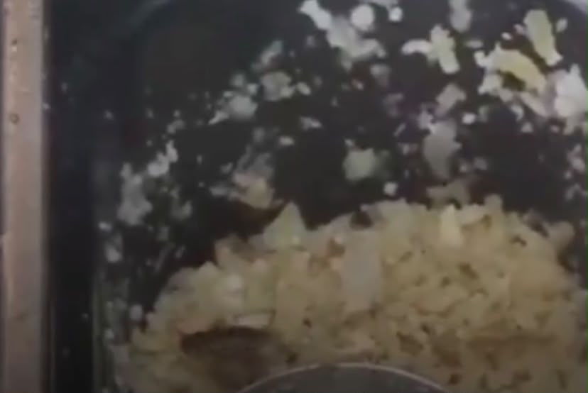 Vídeo de barata em fast-food de shopping em Natal leva Procon a intensificar fiscalização