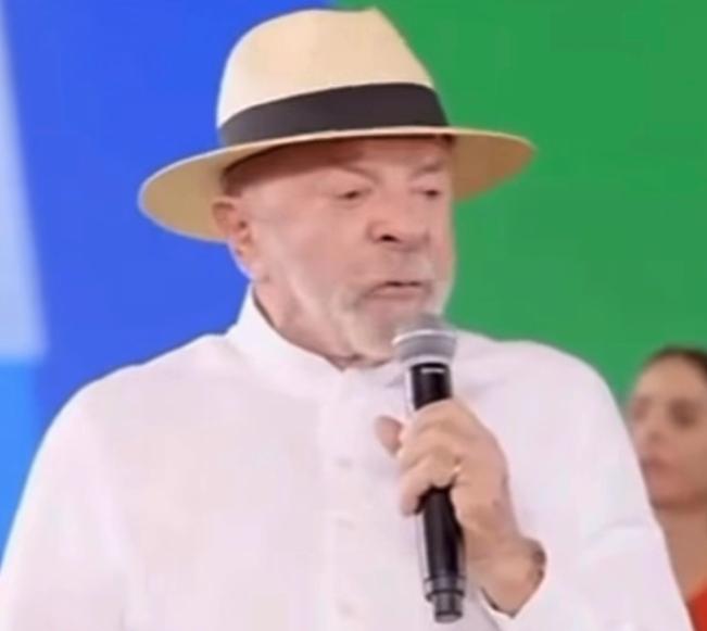 Lula pede votos 4 vezes na Bahia