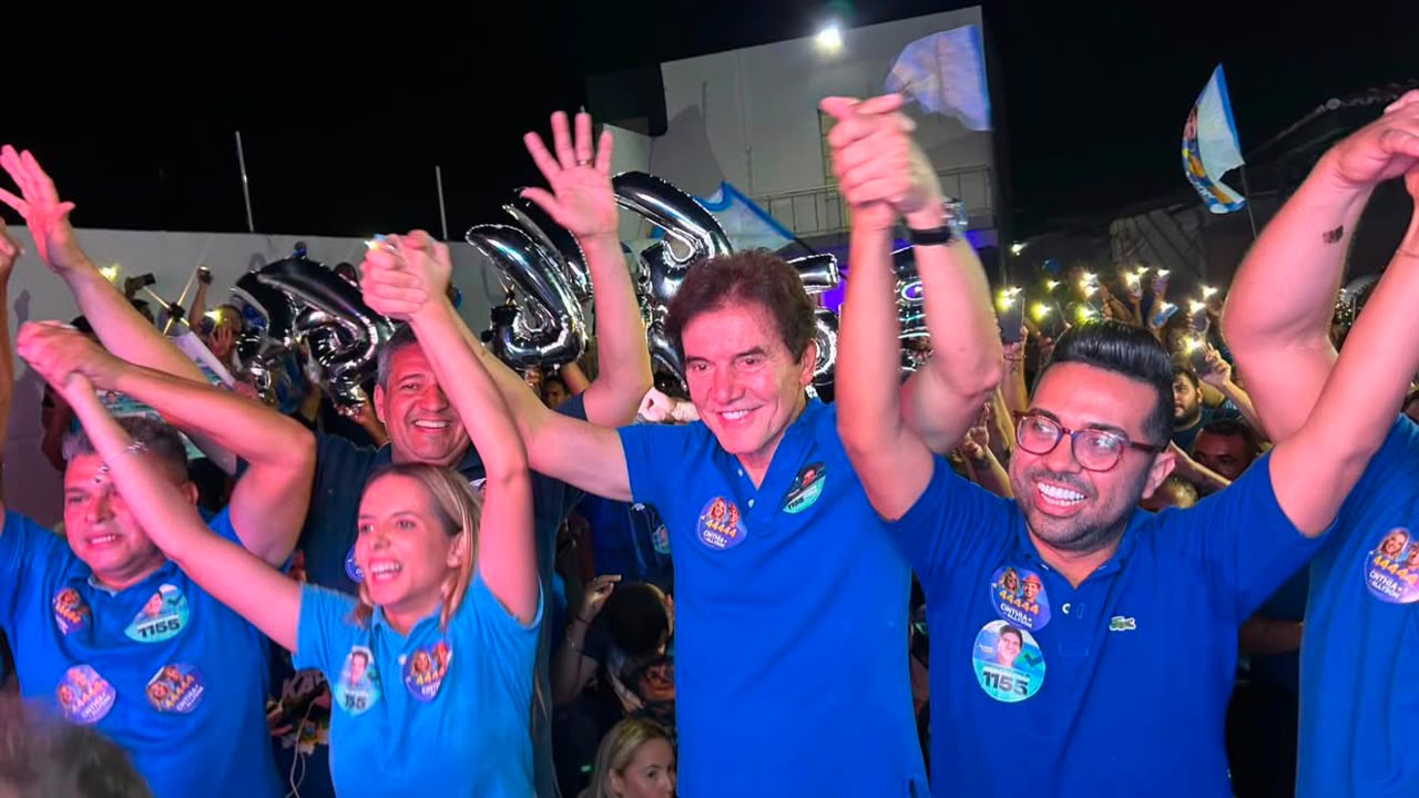 “Não chego de mãos vazias, chego com trabalho entregue”: Robinson Faria reúne multidão em Mossoró e lança campanha em dobradinha com Cínthia de Allyson