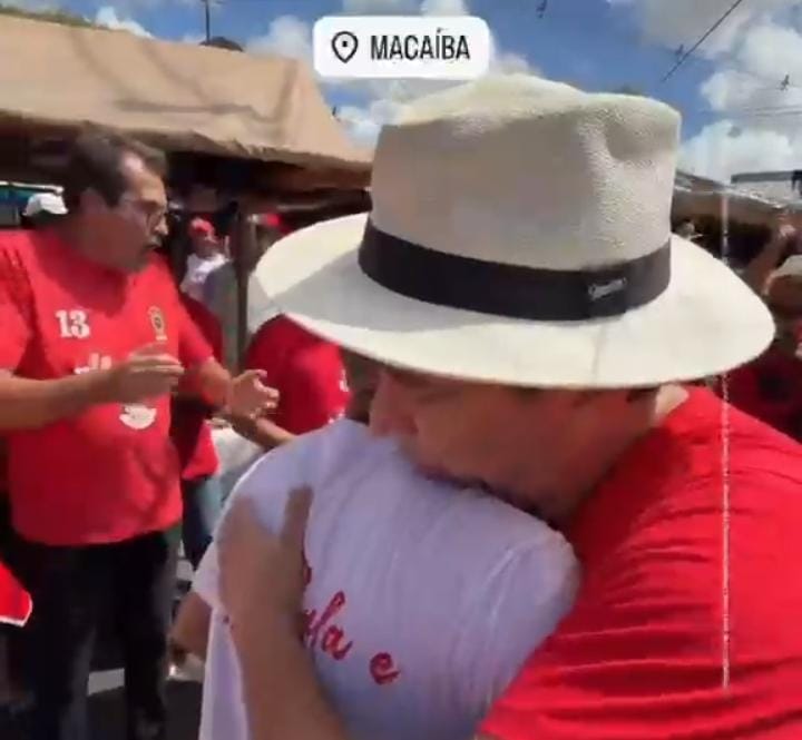 CADU DE LULA RECEBE CARINHO E APOIO DO POVO NA FEIRA DE MACAÍBA