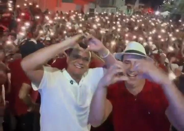 GUAMARÉ VERMELHOU E FOI ÀS RUAS RECEBER CADU DE LULA