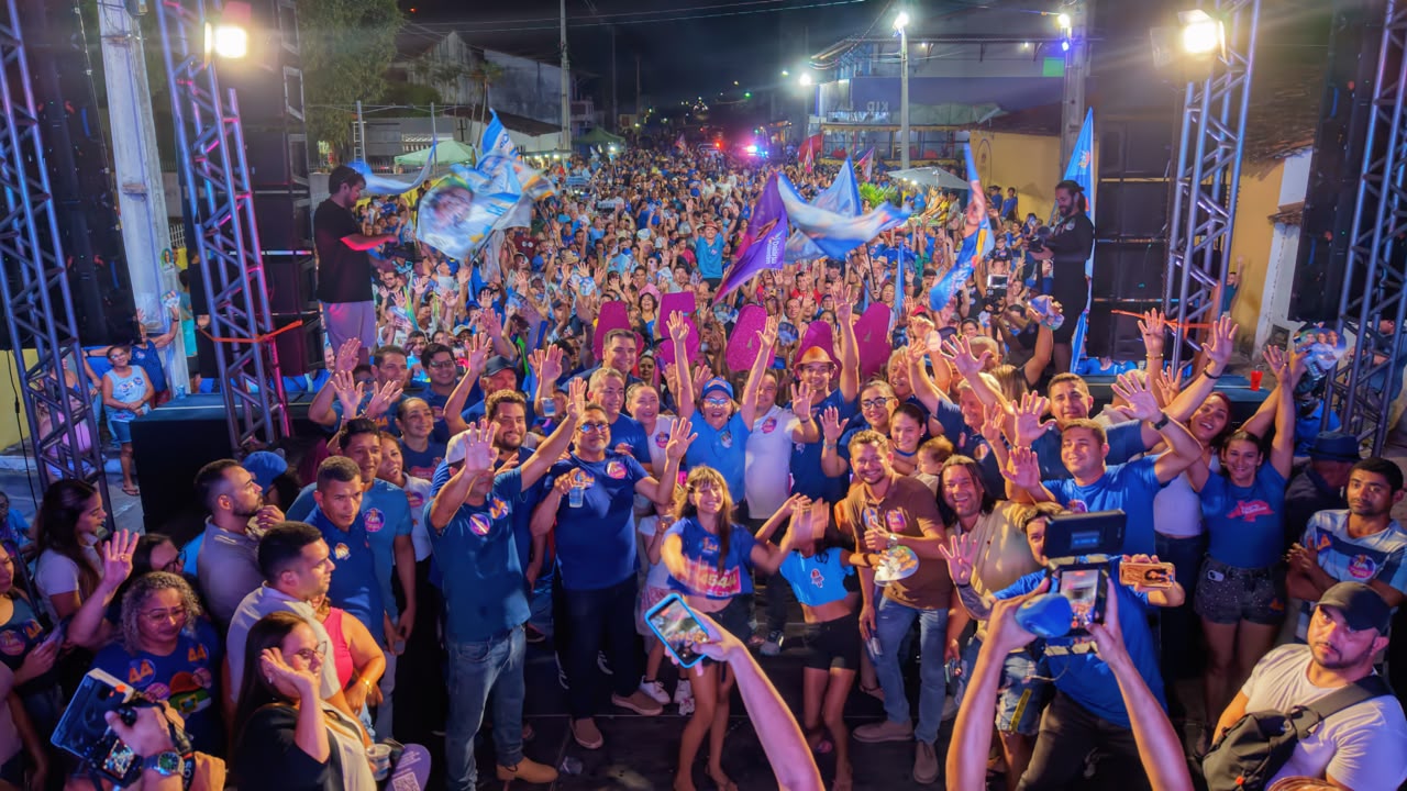Em plena quarta-feira, Prefeito Júnior Balada reúne multidão em Pedro Velho em apoio a Allyson