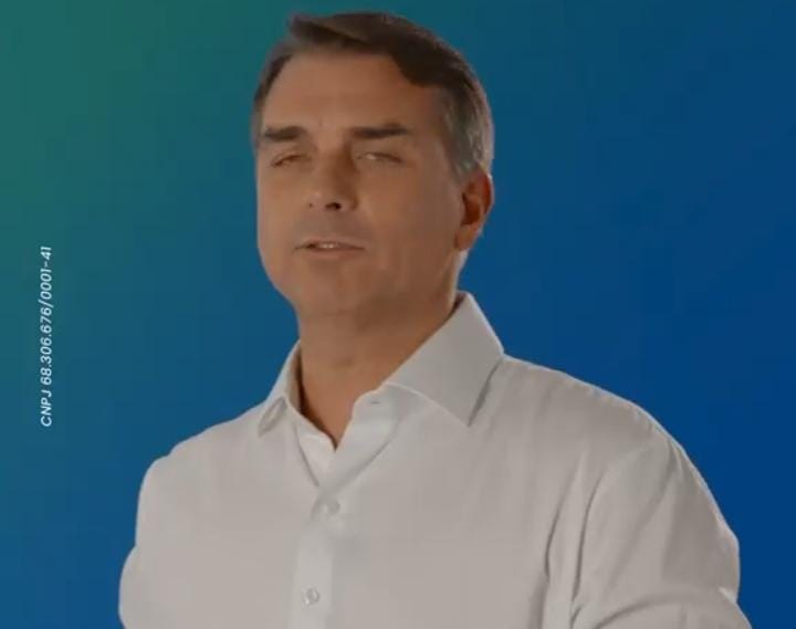 “Vote 2210”: Flávio Bolsonaro pede votos para General Girão no RN