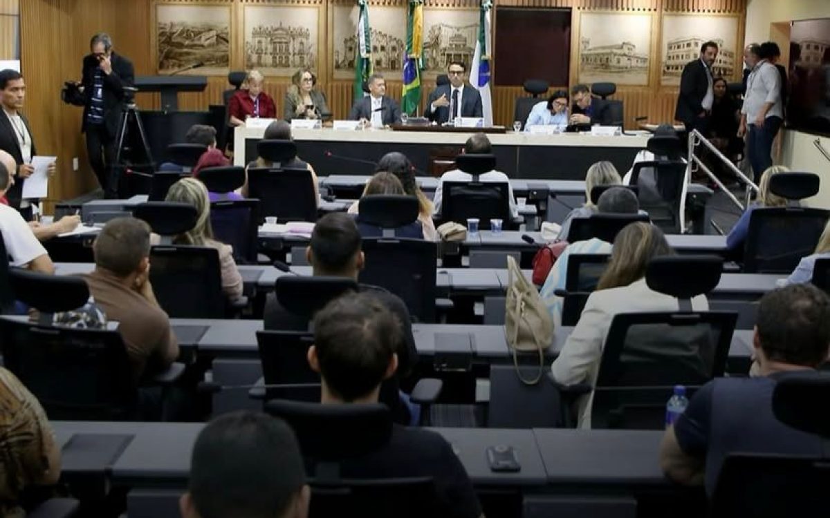 Frete Parlamentar da CMN promove debate sobre bullying e cyberbullying