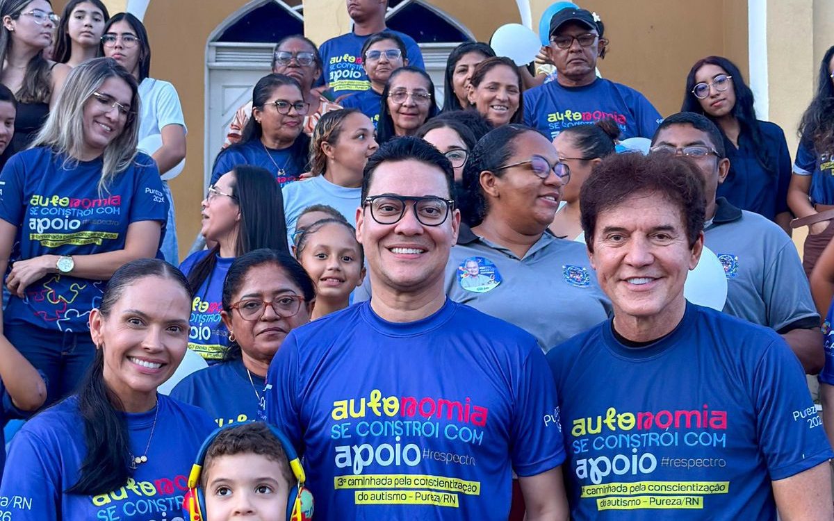 Robinson Faria participa de caminhada pelo autismo em Pureza e anuncia emenda para o Centro de Acolhimento a Autistas