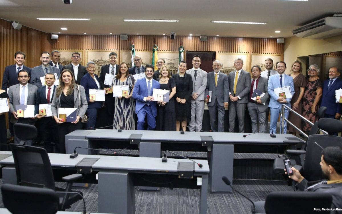Eriko Jácome promove sessão solene e homenageia profissionais da contabilidade em Natal