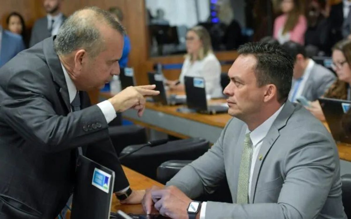 Escala 7×0 vira dor de cabeça para Styvenson e Rogério