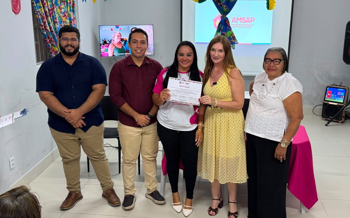 Com apoio da deputada Terezinha Maia, mulheres concluem curso de qualificação em São Gonçalo