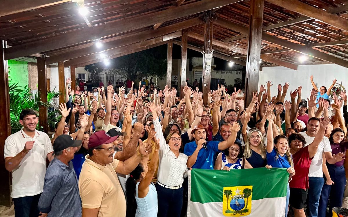 Prefeita Klebinha reúne vereadores, lideranças e multidão em demonstração de apoio a Dra. Zenaide em Taboleiro Grande