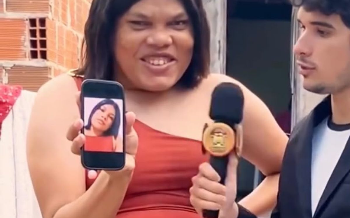 homem não reconhece mulher pessoalmente e sai correndo do encontro