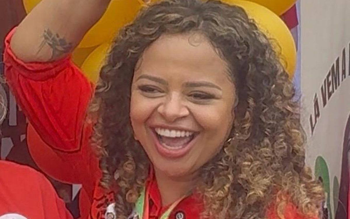 Aline Juliete candidata a Deputada Estadual é destaque em convenção