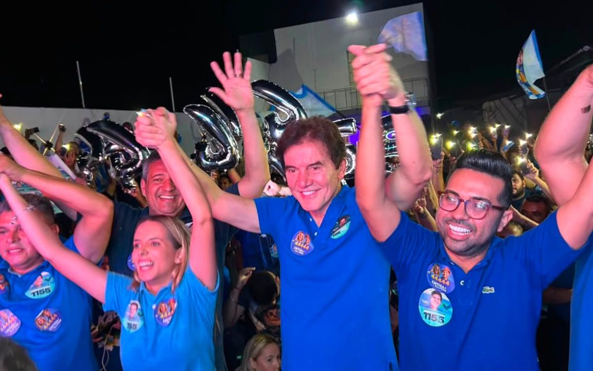 “Não chego de mãos vazias, chego com trabalho entregue”: Robinson Faria reúne multidão em Mossoró e lança campanha em dobradinha com Cínthia de Allyson